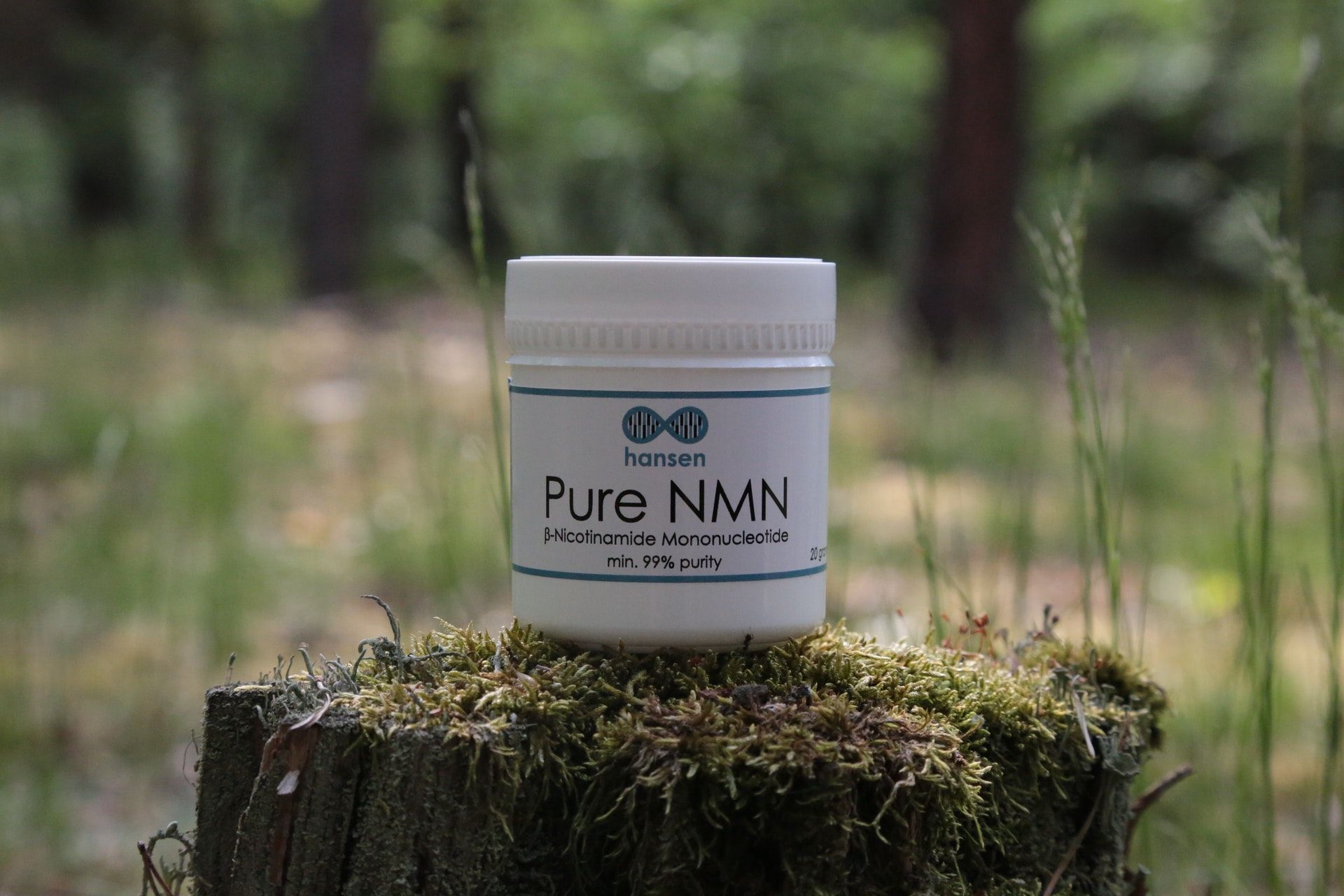 NMNとは何か？若返り？わかりやすく効果や副作用・サプリを紹介