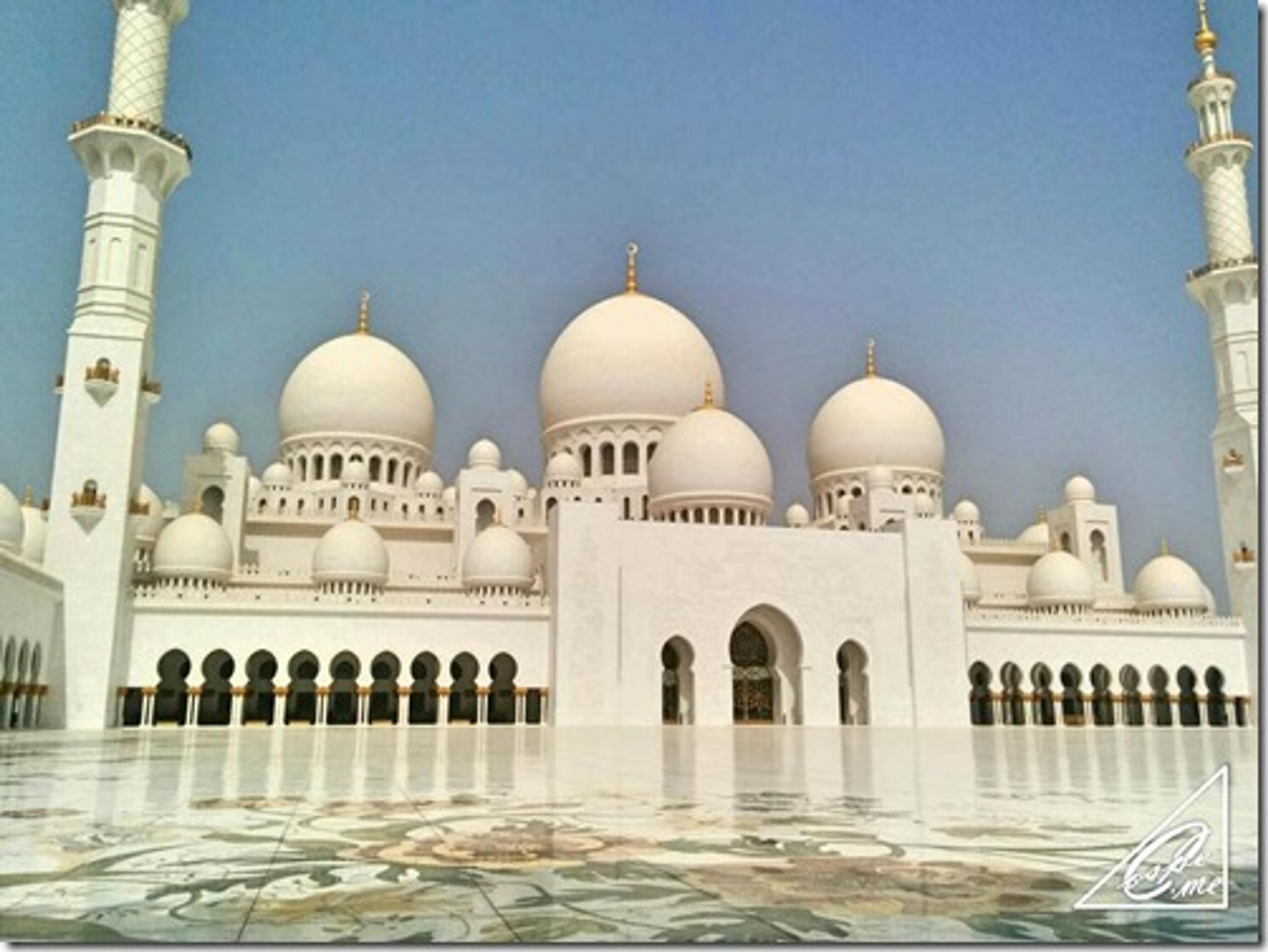 sheikh rashid mosque_side