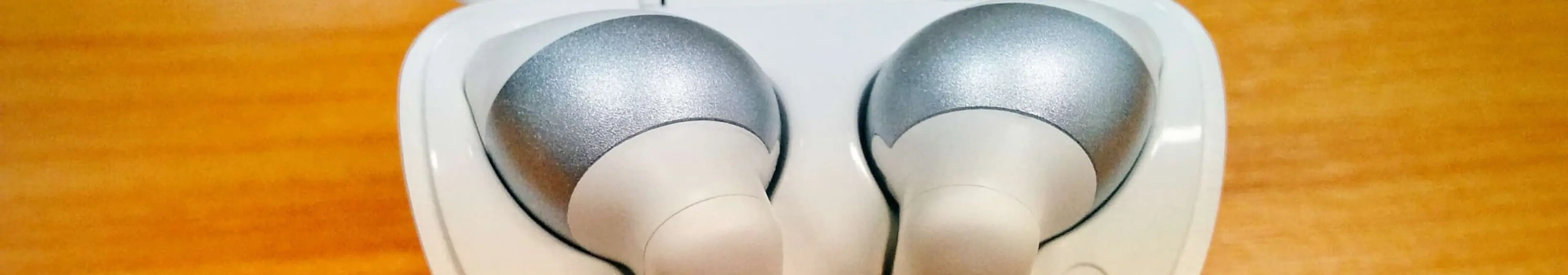 【驚愕】700円のJBL完全ワイヤレスイヤホンで満足してしまった件