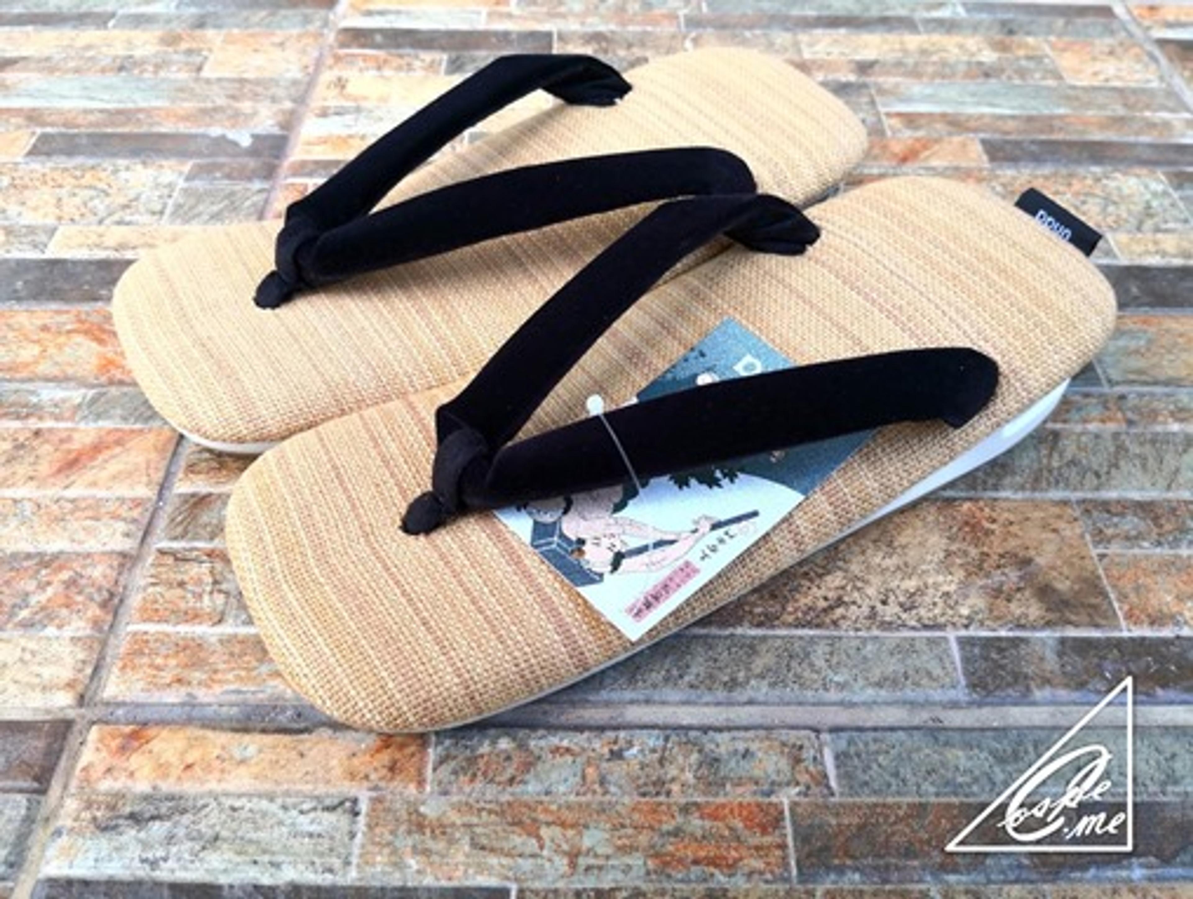 japanese-sandals-unda
