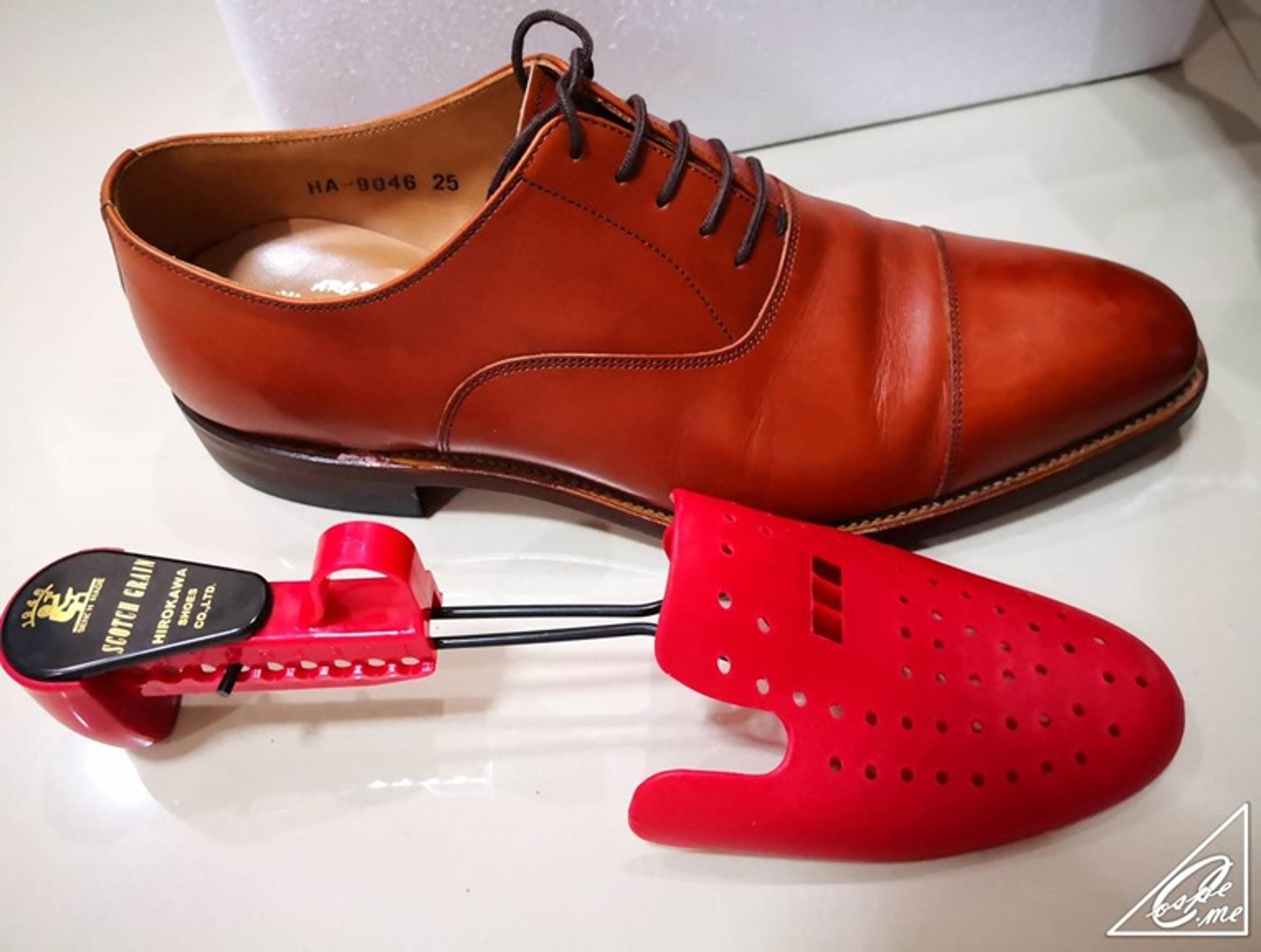 shoetree scotch grain