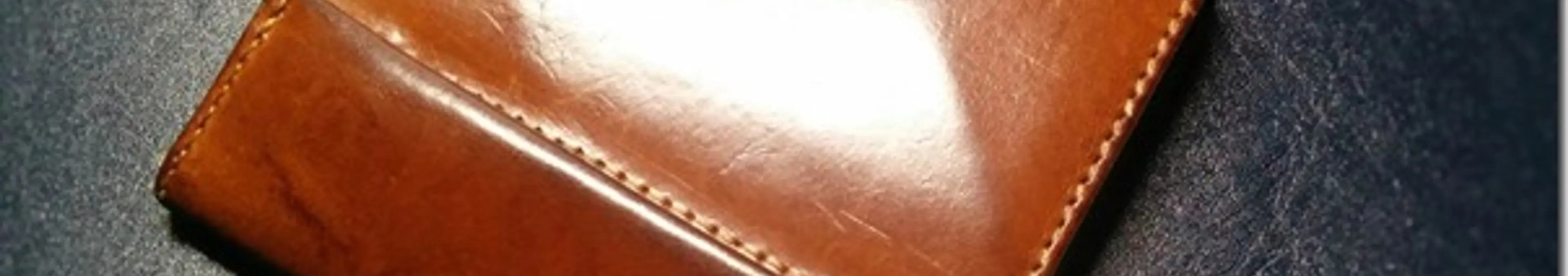 abrAsus(アブラサス)【薄い財布】ブッテーロ3年のエイジング経年変化