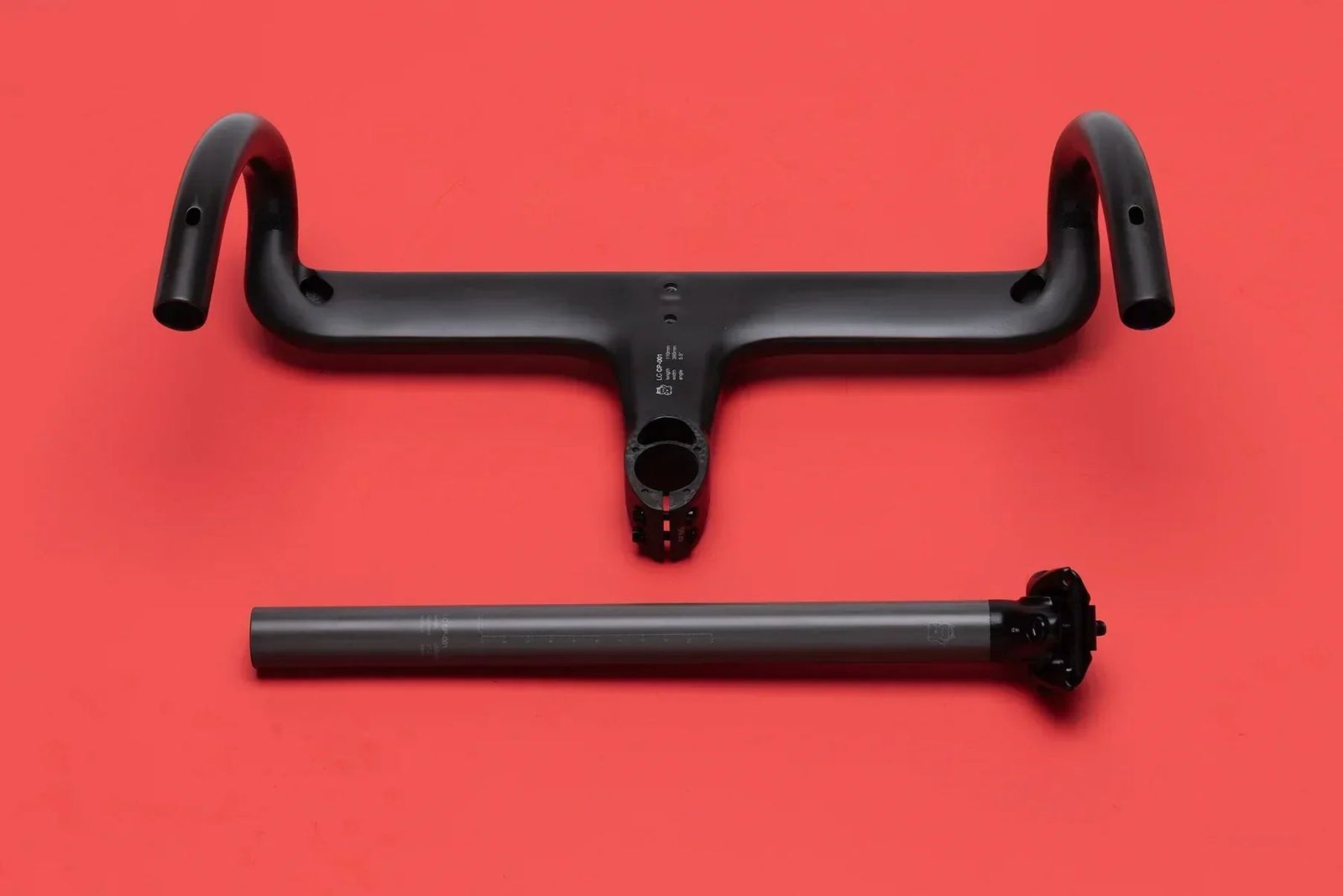Standert Bikes LC carbon components cockpit seatpost