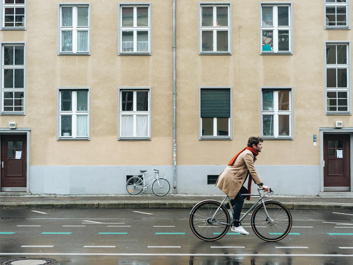 Gökhan Kutluer Commuting in Berlin