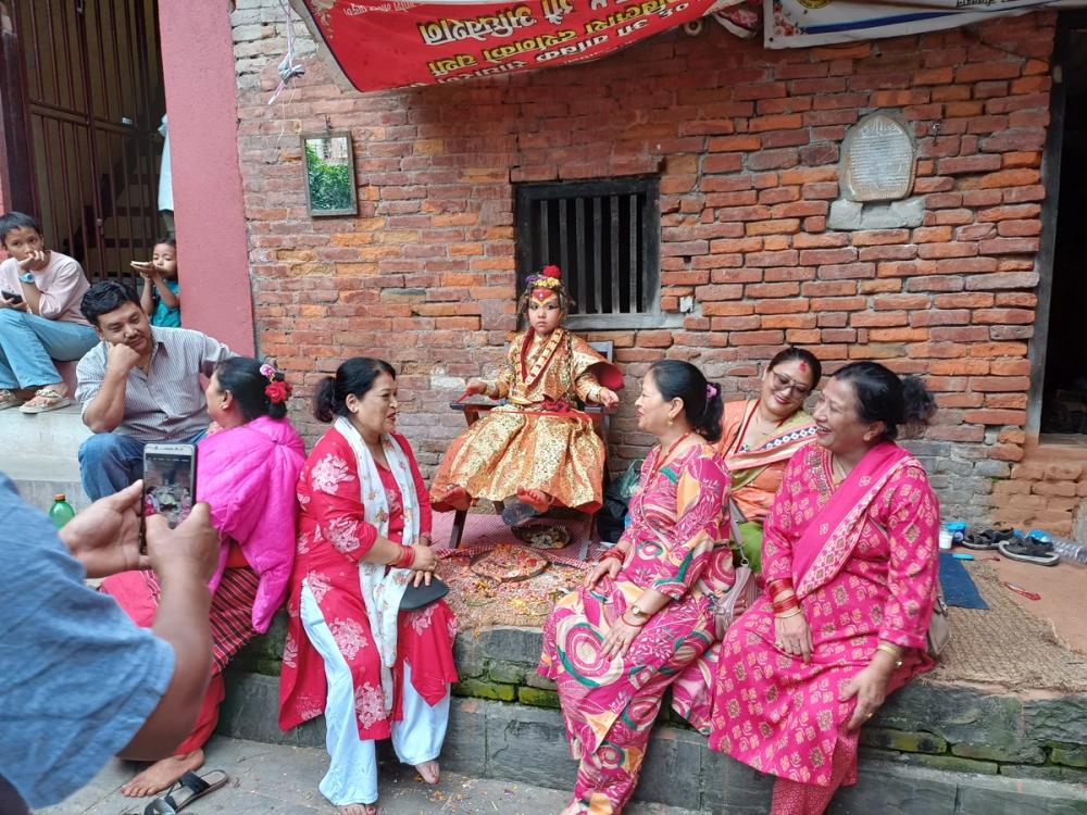 People coming to see the Kumari of Bhaktapur.