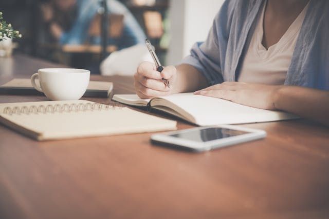 Writing a Professional Bio: Tips and Examples