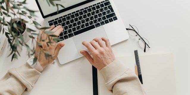 Breaking down the creation of a CV into distinct steps