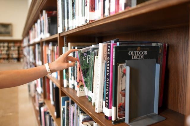 Test Your General Knowledge: Why It's Important and How to Improve It