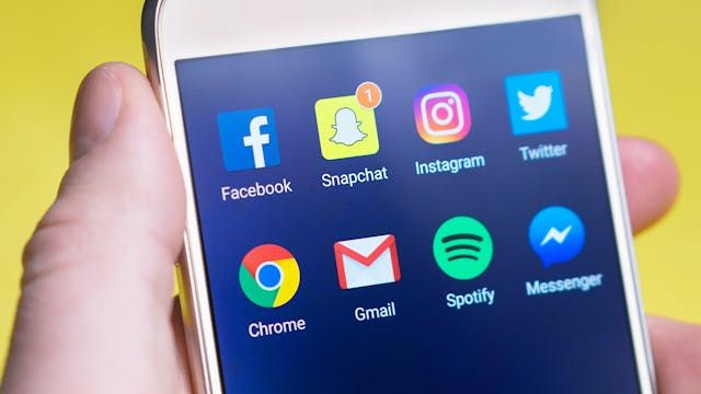 How to Use Social Media in Your Job Search