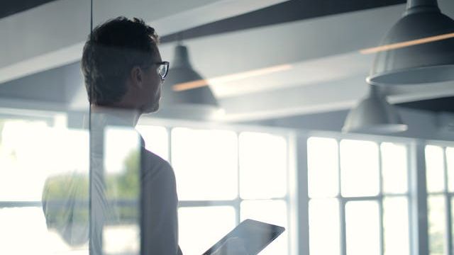 Expert Secrets: How to Shine in Scholarship Applications This Year