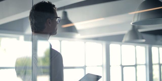 Expert Secrets: How to Shine in Scholarship Applications This Year
