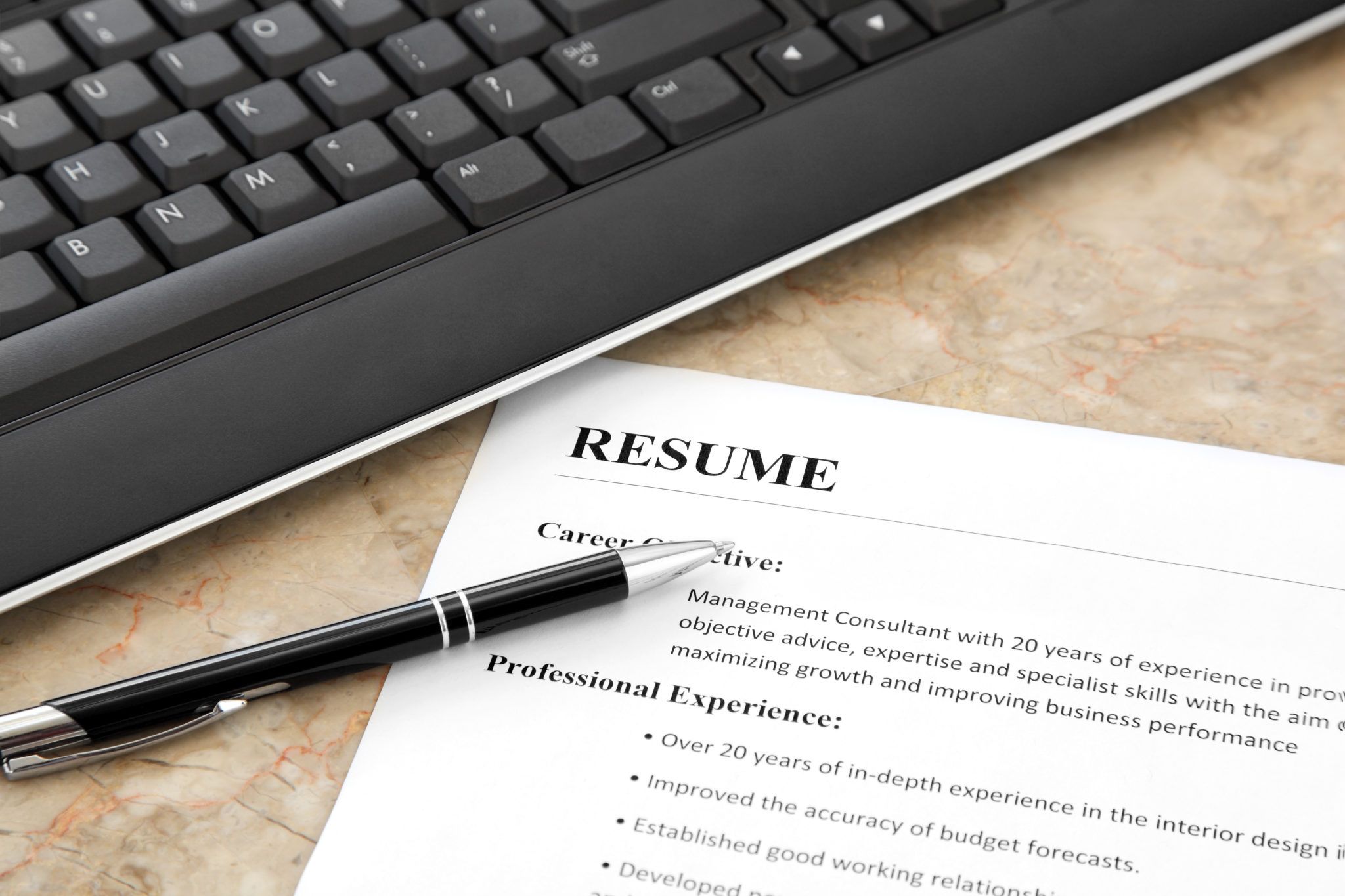  Breaking down the creation of a CV into distinct steps
