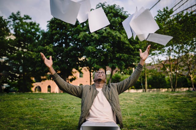 Beyond Grades: How to Win Scholarships with Average Scores