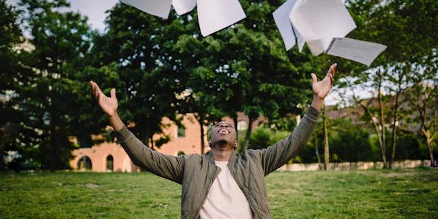 Beyond Grades: How to Win Scholarships with Average Scores