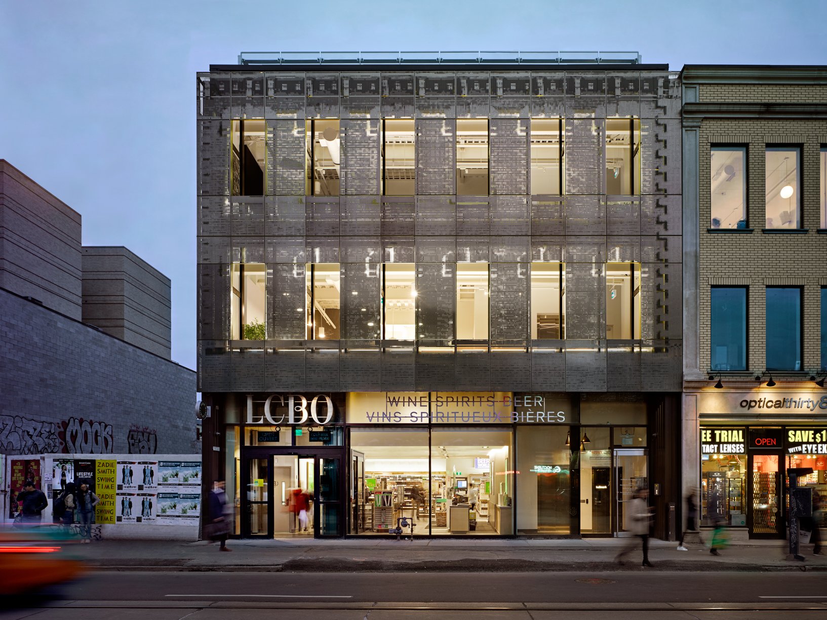 Exterior image of 619-621 Queen Street West