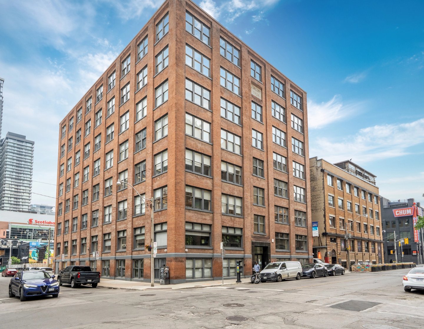 Exterior image of 30 Duncan Street, an office building located in downtown Toronto, spanning 64,500 sf
