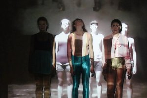 2012 escena simultania