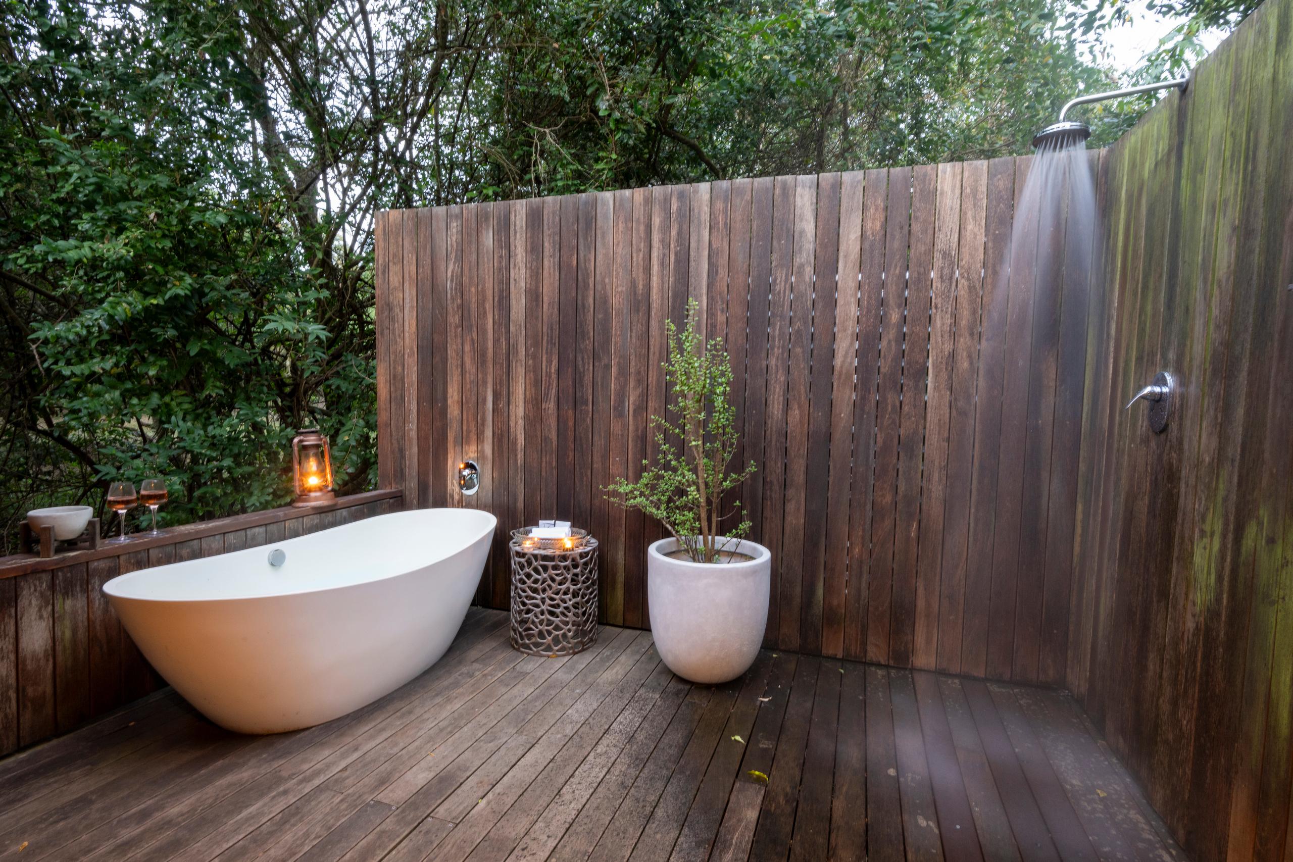 Luxury Suite at Makakatana Bay Lodge