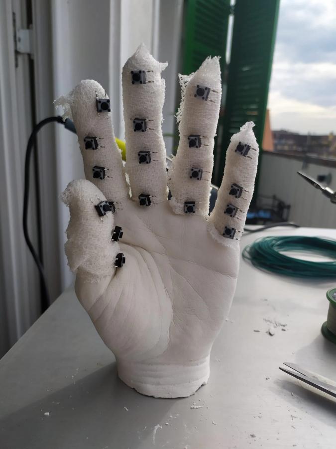 Der guidonische MIDI-Handschuh