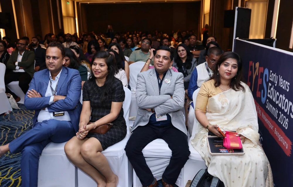 Hi-Kalpaa receives Awards from Sameera Reddy at EYES 2026