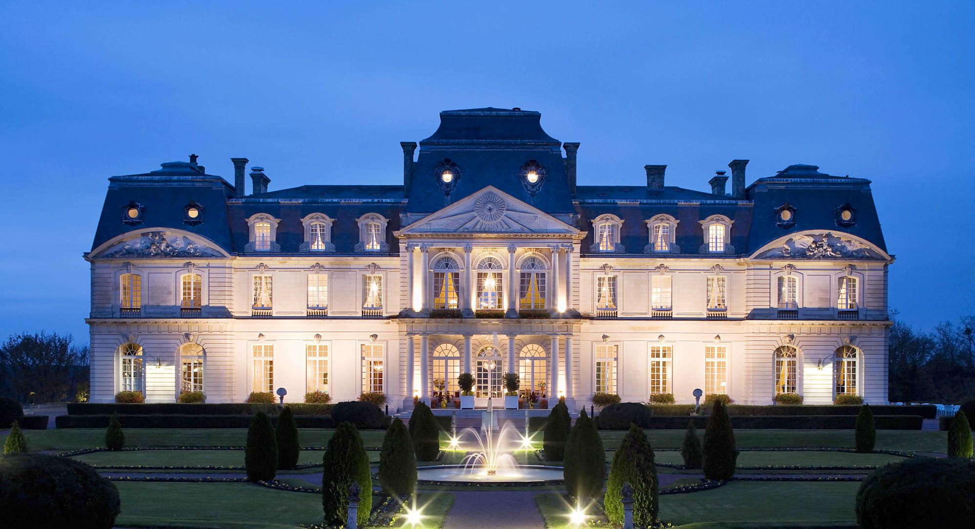 Château d'Artigny de nuit