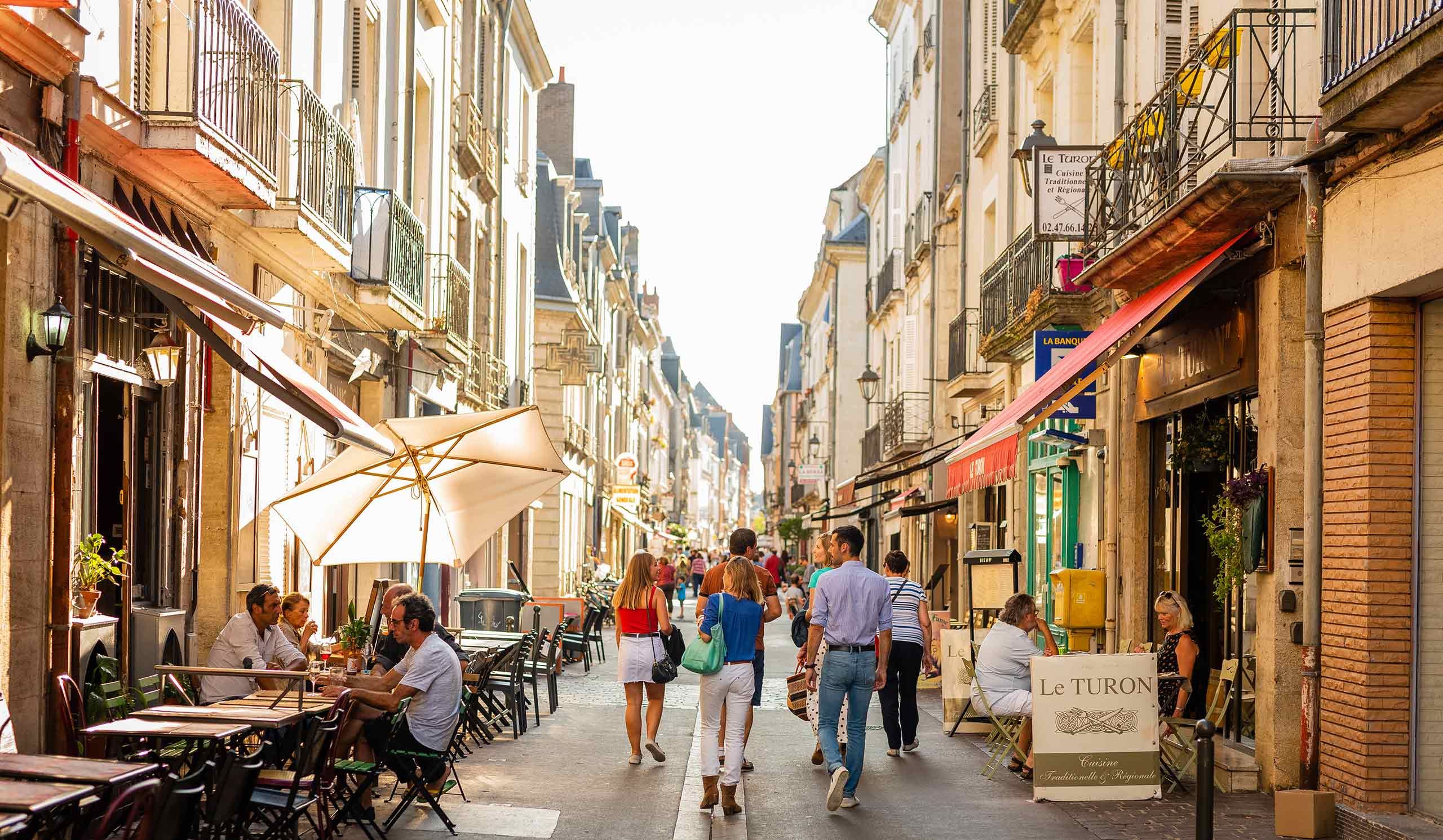 Vue de la rue Colbert à Tours