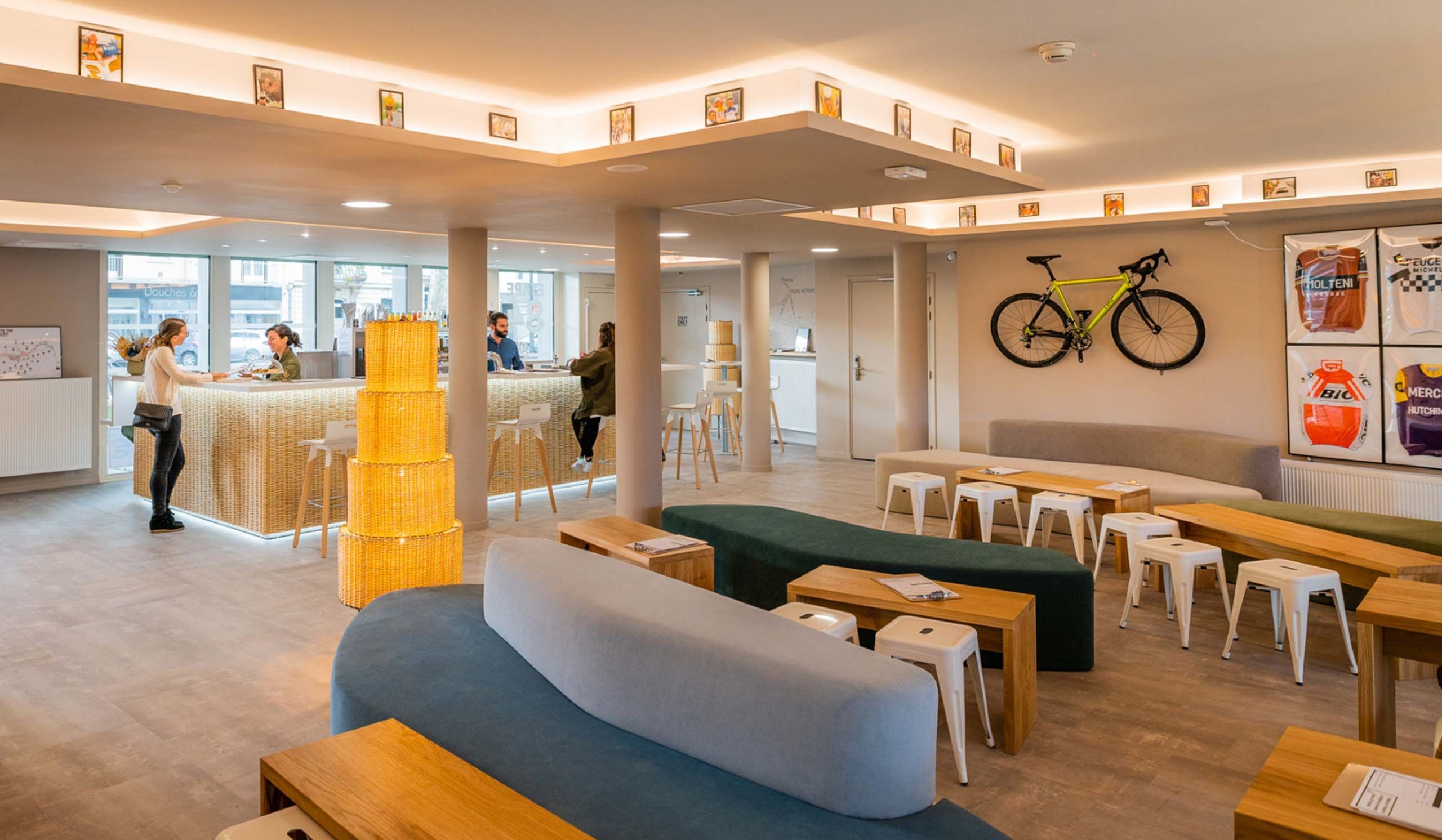 Hall d'accueil de The People