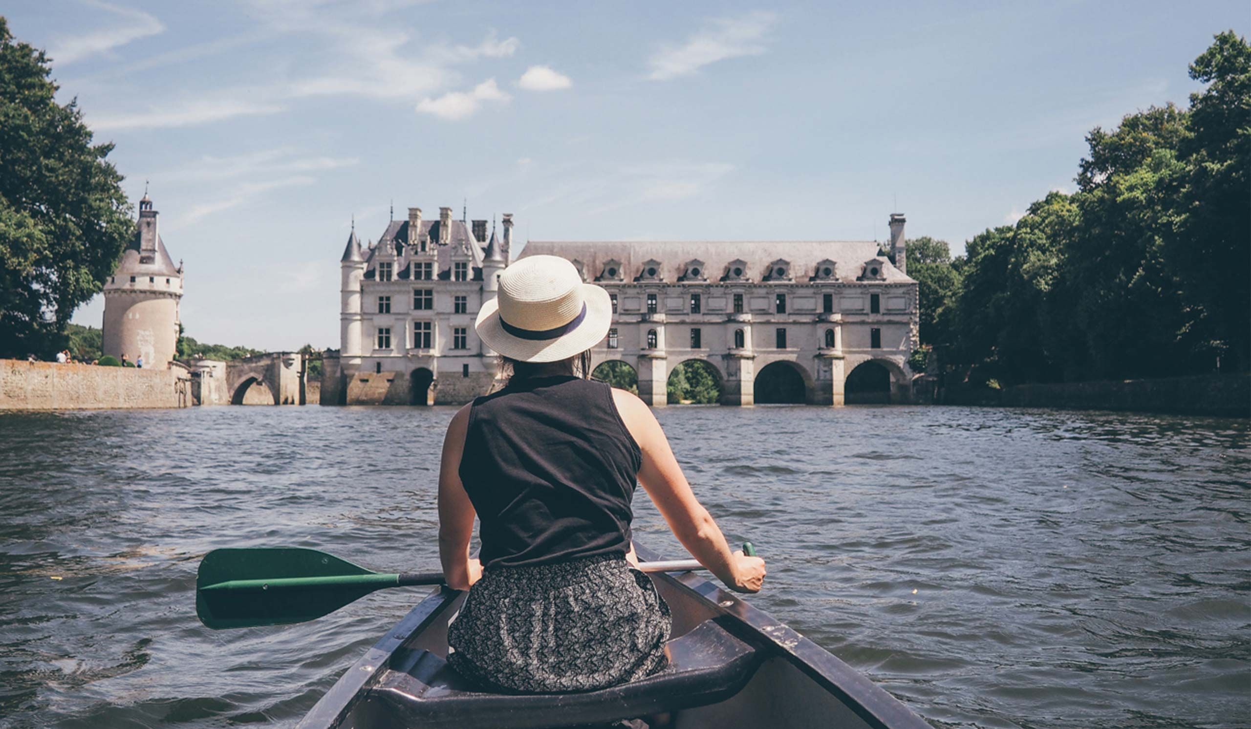 Canoë sous les arches du château de Chenonceau