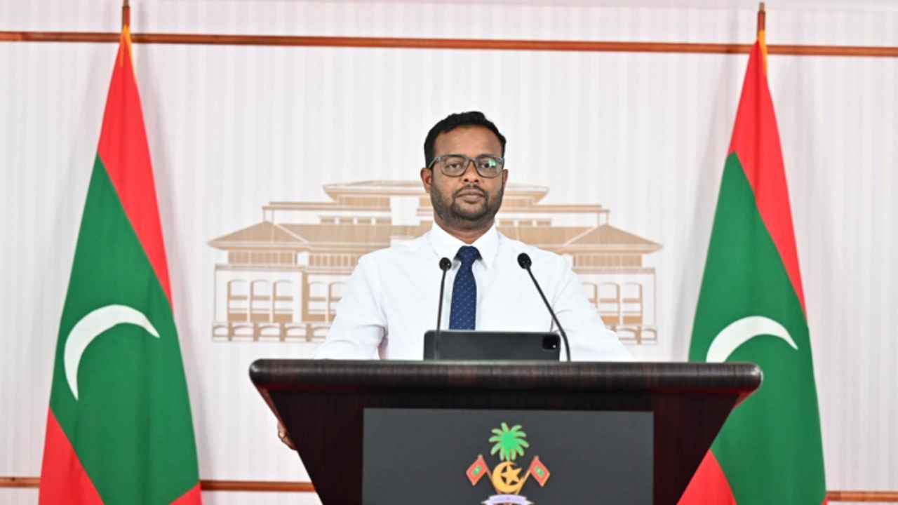 Housing Minister Dr Abdulla Muththalib speaking at a press conference