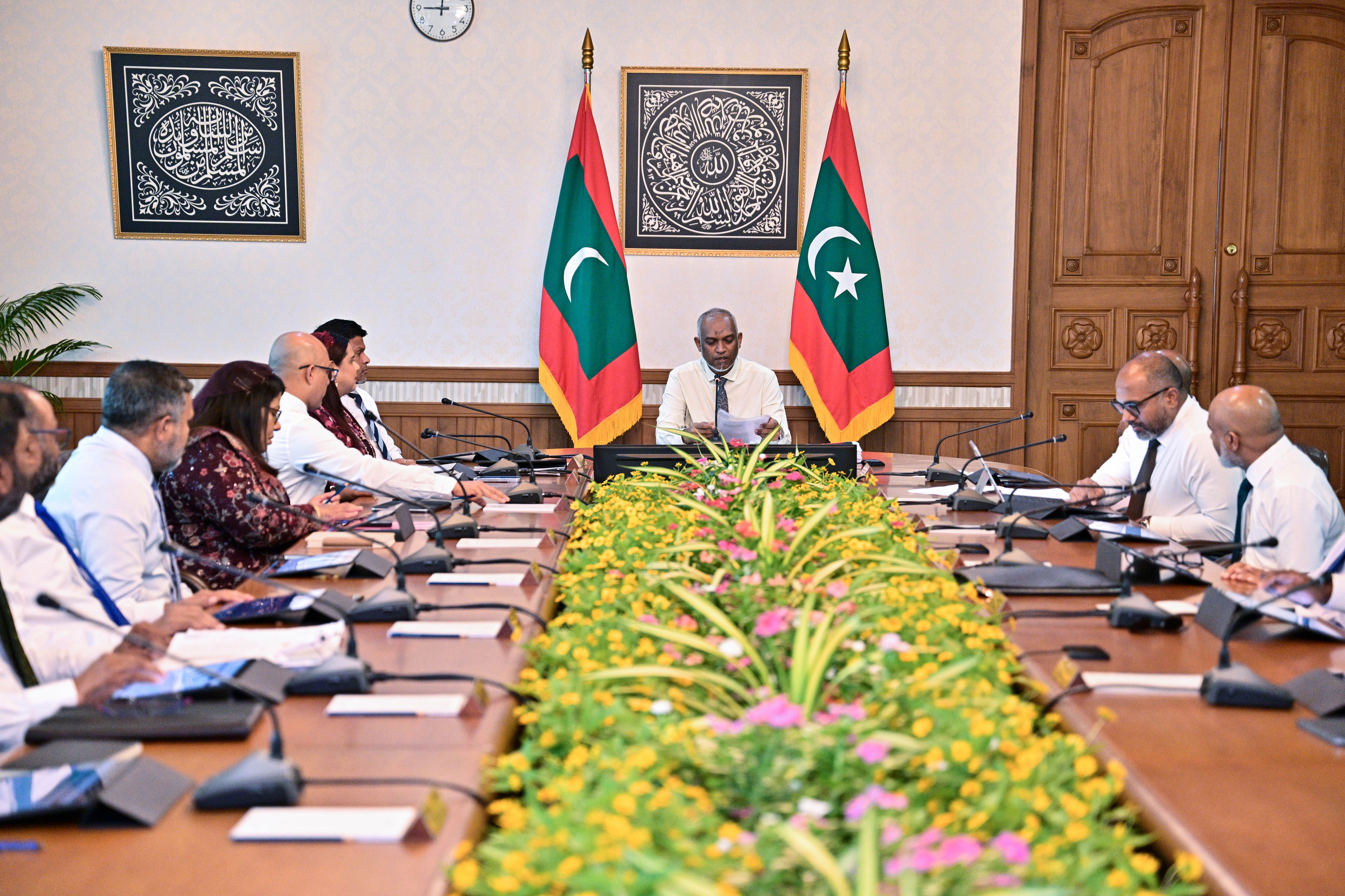 HEP Muizzu convenes with the Cabinet on Generational smoking ban