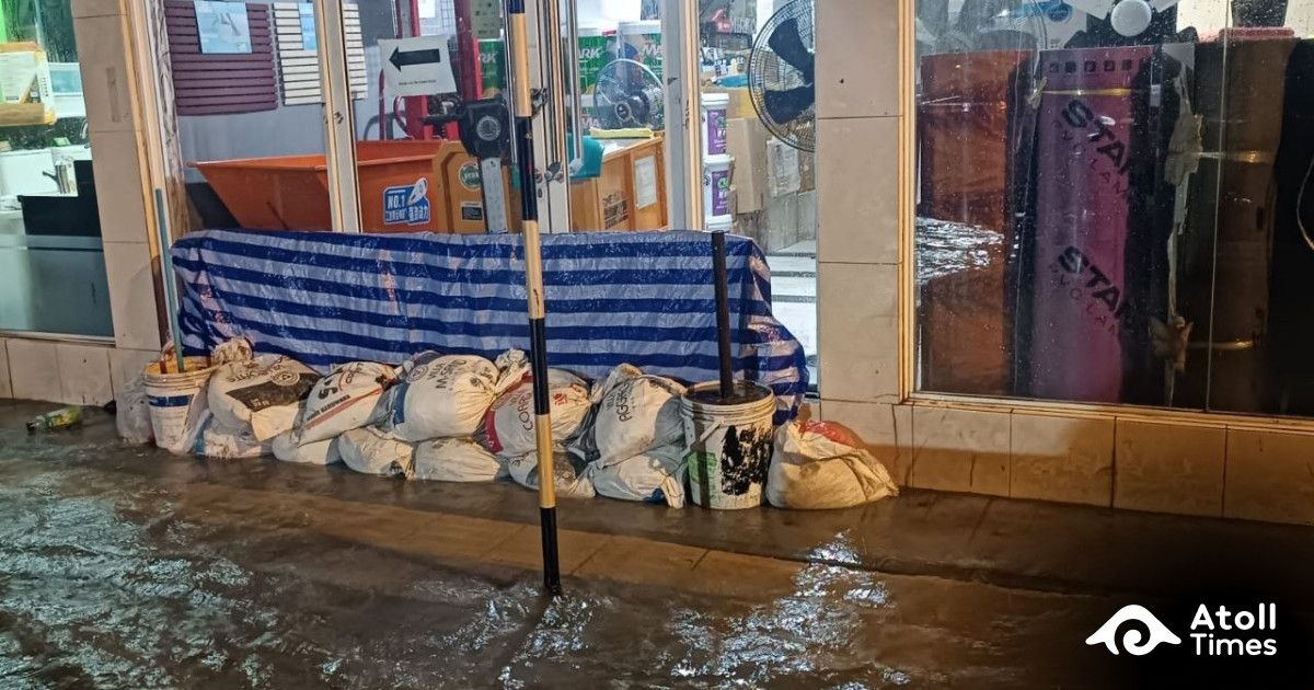 Malé floods after heavy rain as NDMA fields 89 requests for help