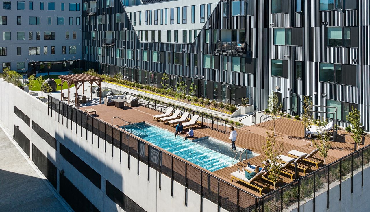 Steelcote Flats — St Louis amenitydeck