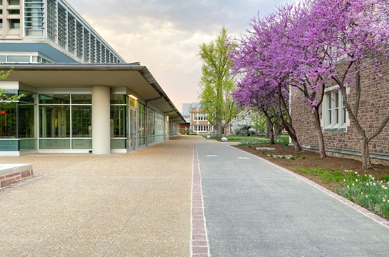 The CPC pilot project was able to improve several mobility infrastructure elements including: an improved concrete mix for the bicycle pathway, new strategies for thermoplastic marking design and installation, and a systemized approach for applying MFP guidelines to various site conditions.