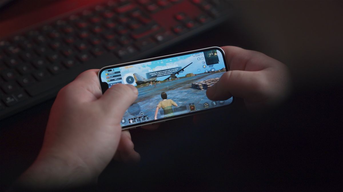 China proíbe menores de 18 anos de jogar videogame por mais de 3h semanais