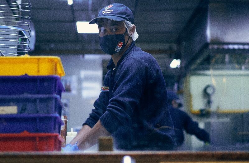 Da elite aos trabalhadores: como têm sido o avanço demográfico da Covid-19 desde sua chegada ao Brasil