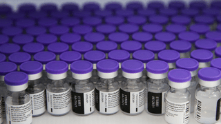 Vaccine Hoarding e o esvaziamento do COVAX, de Vitor Hugo Almeida Balbachevsky