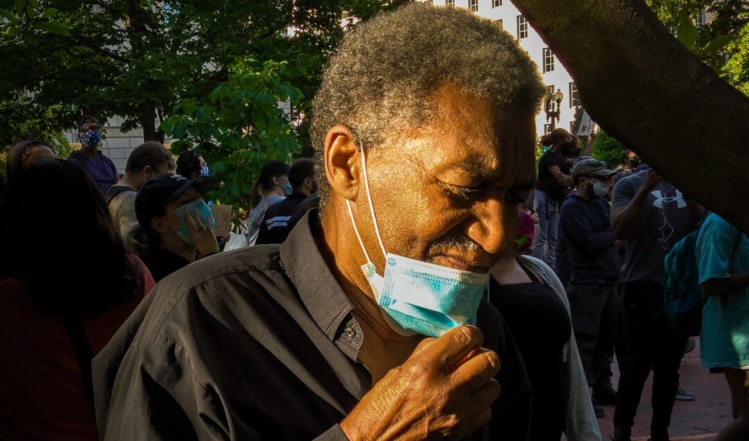 O fenômeno do envelhecimento global: sociedade e a pandemia