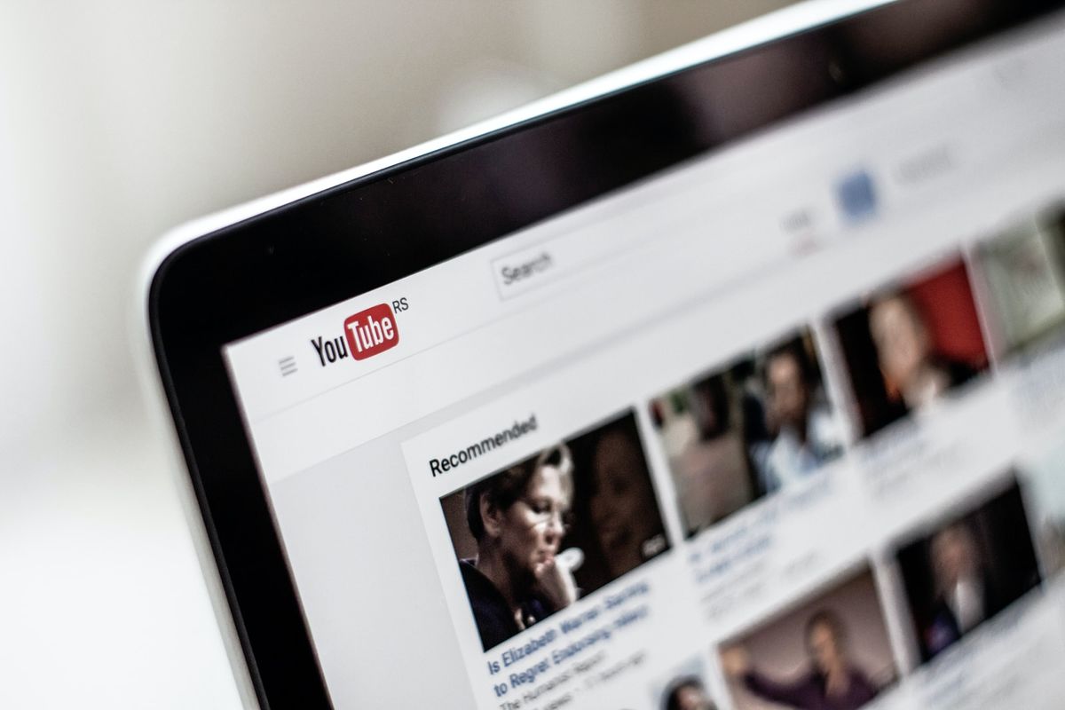 O papel das plataformas digitais na disseminação de informação