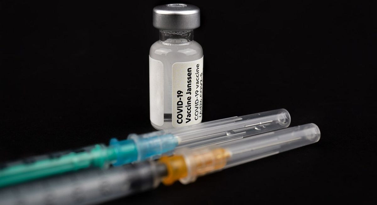 Os riscos de uma terceira dose da vacina contra a covid-19 para a saúde global