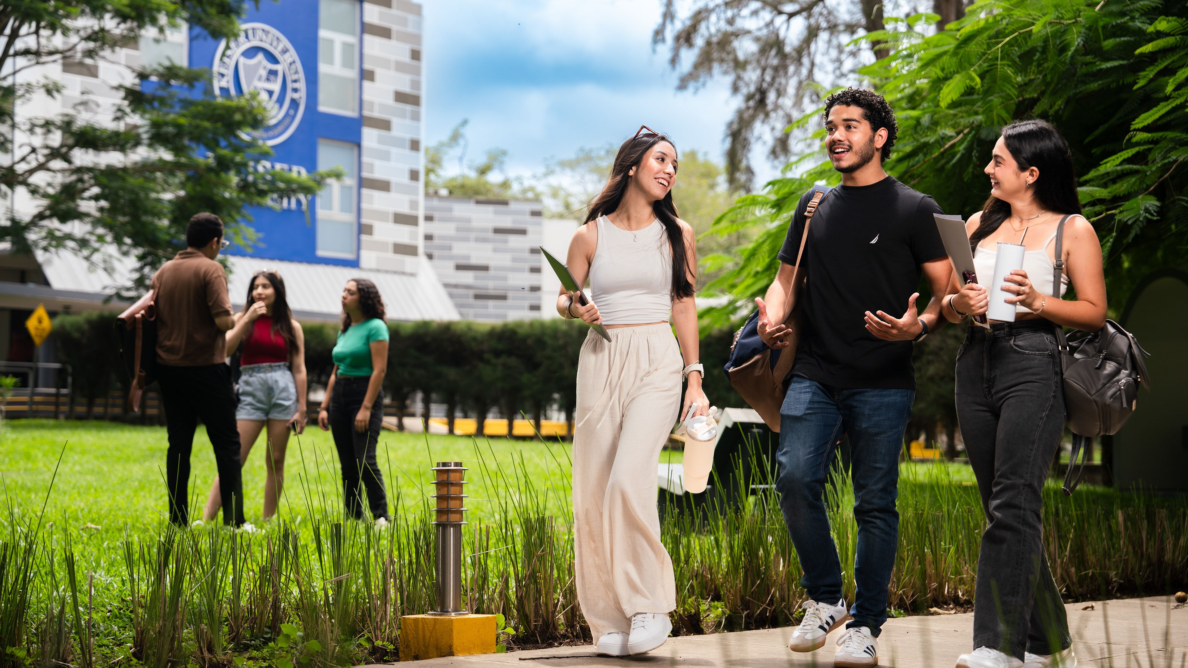 Keiser University - Fotografía Comercial 1