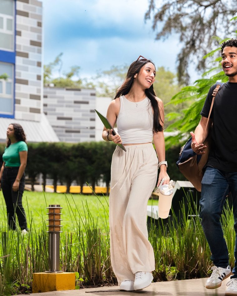 Keiser University - Fotografía Comercial 1
