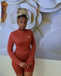 Two piece set short view 1