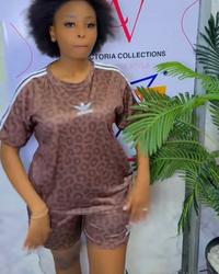 Two piece set short view 2