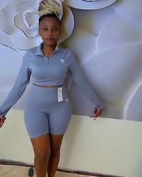 Two piece set short view 2