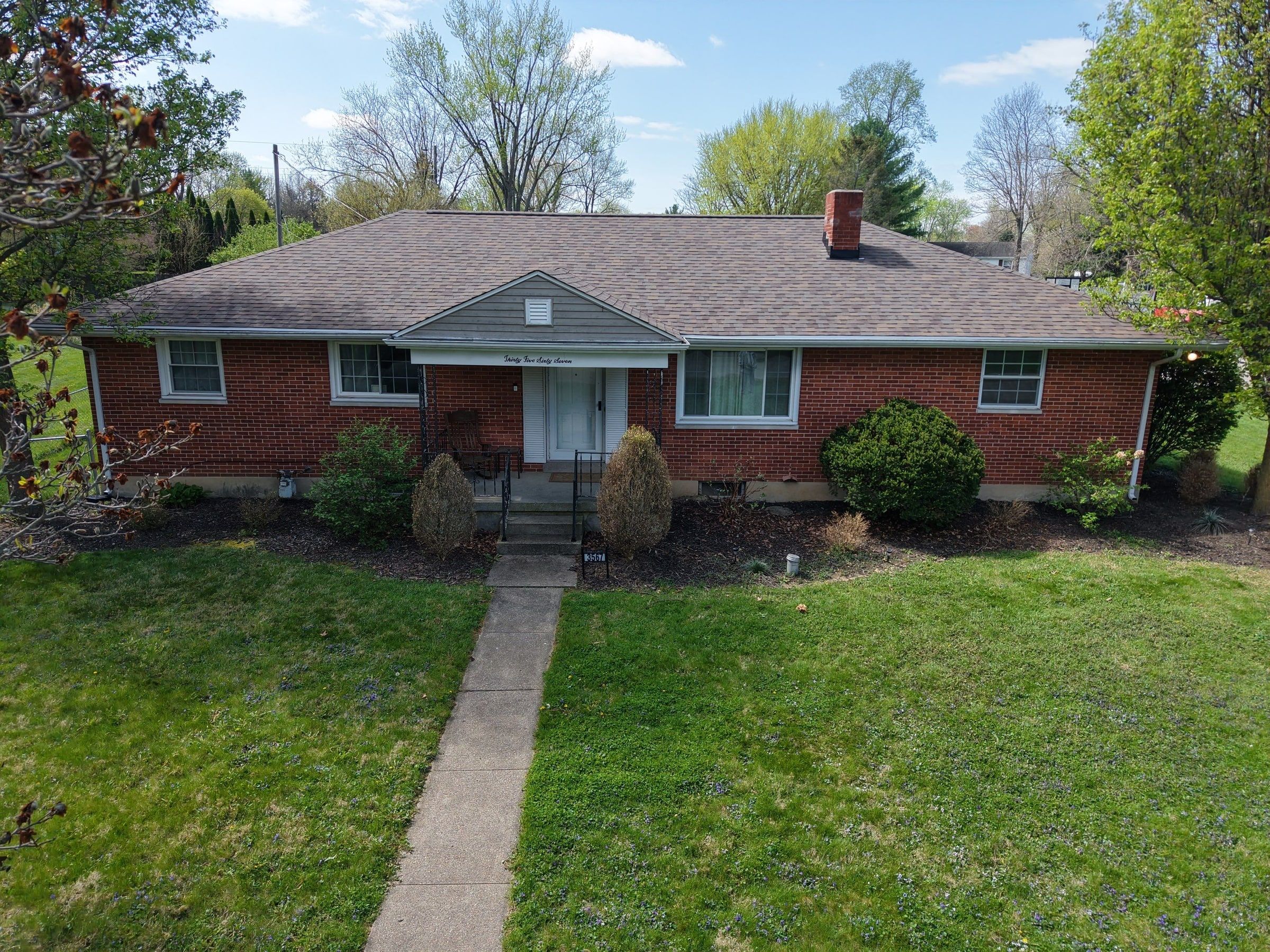 Roof and front garden from above