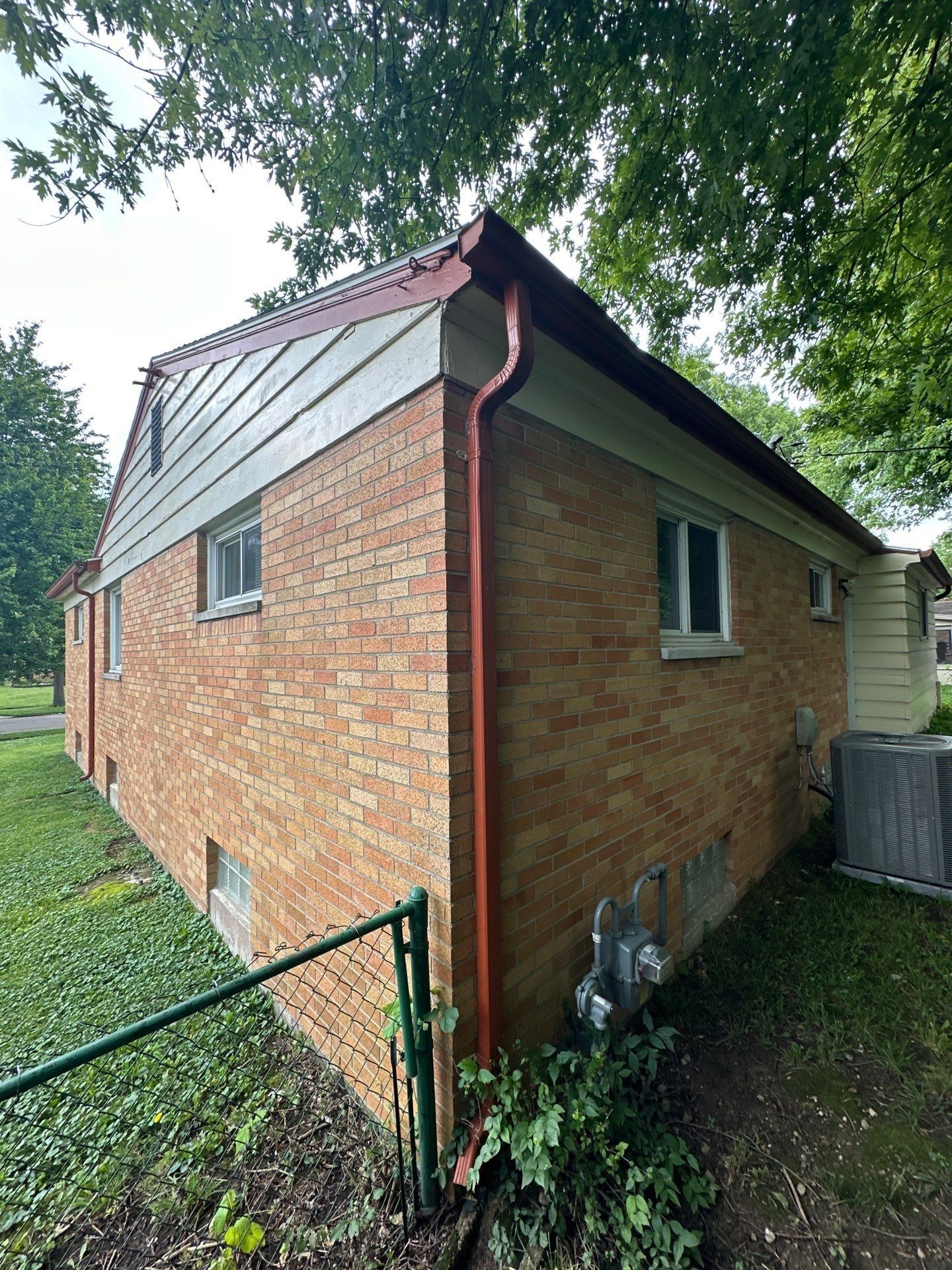 End wall and original gutter