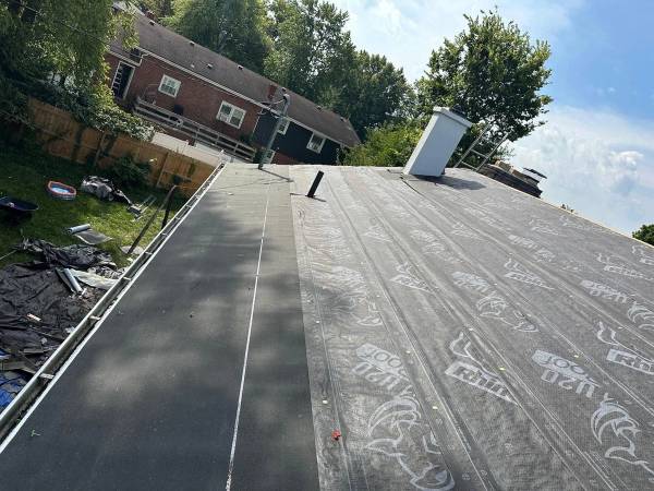 Ice and water shield along the eave and underlayment over the rest of the slope, Fairborn, Ohio.