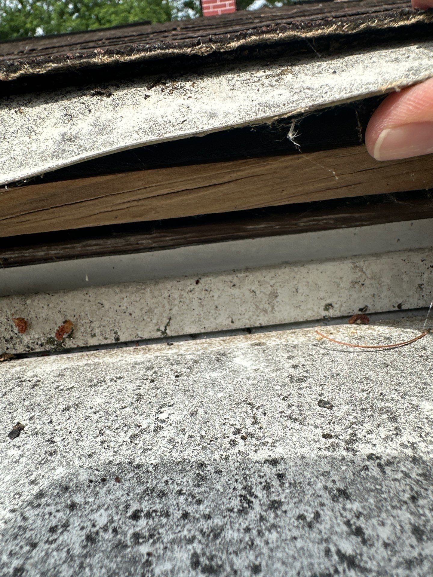 Soffit gap under the eave