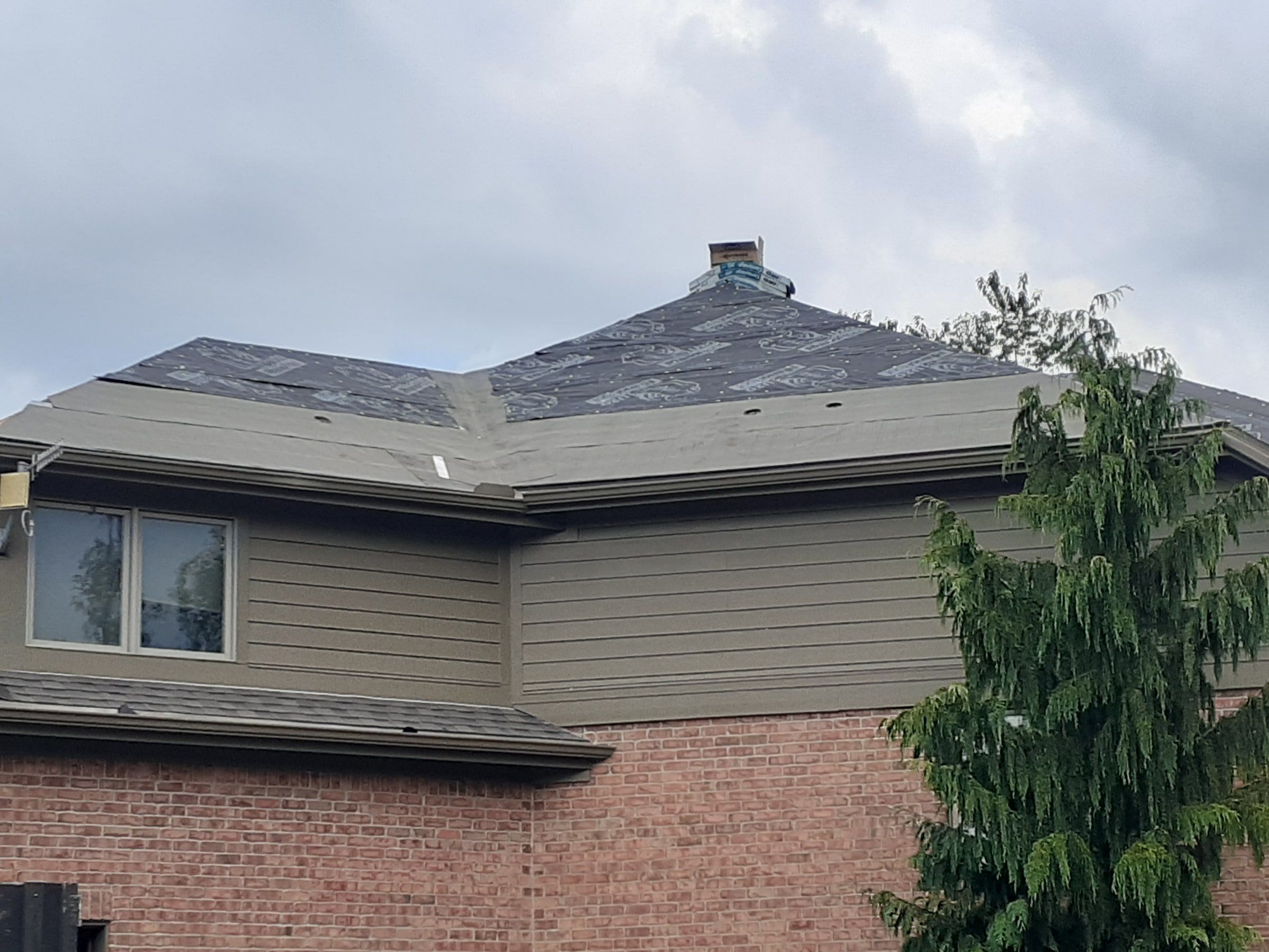 Printed underlayment and new edge metal