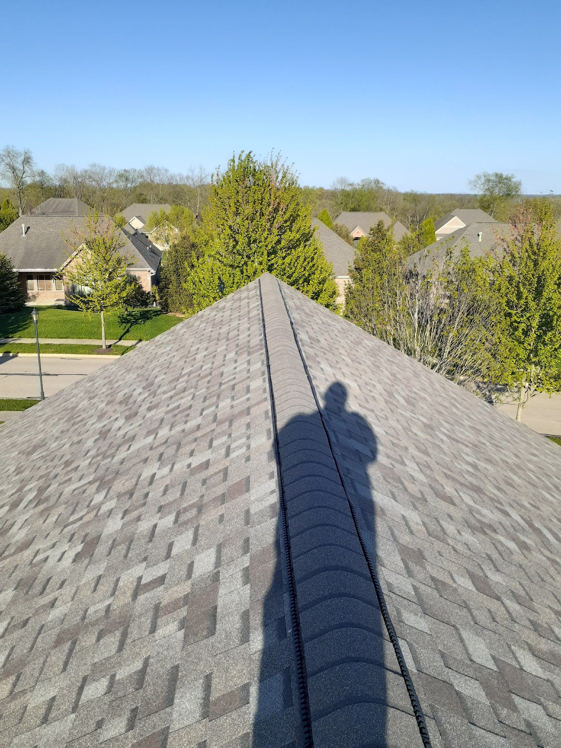 Full ridge line and ridge vent